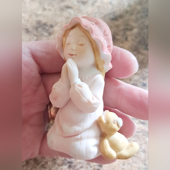 2 Precious Vintage  Holly Hobbie Miniature Praying Girl/Cradling Bear Figurines - Picture 4 of 9